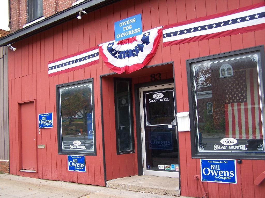 Photo: Owens for Congress HQ Photo: Owens for Congress HQ