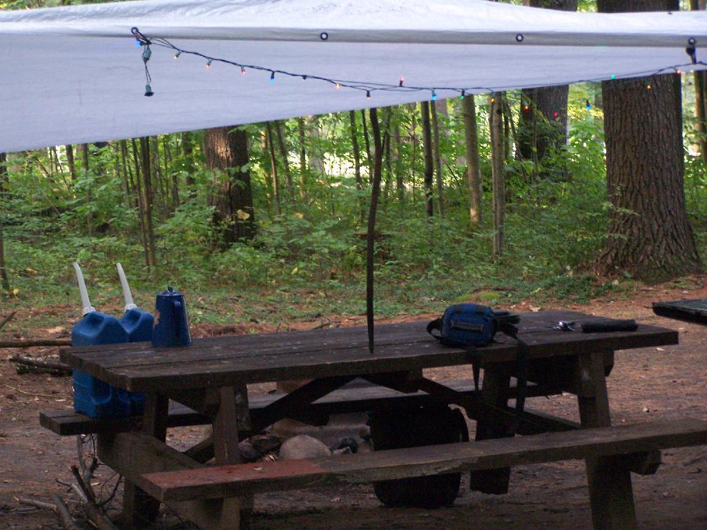 Photo: Picnic Table Photo: Picnic Table