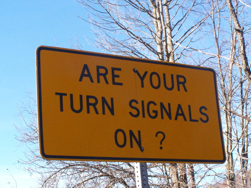 Photo: Are Your Turn Signals On? Photo: Are Your Turn Signals On?