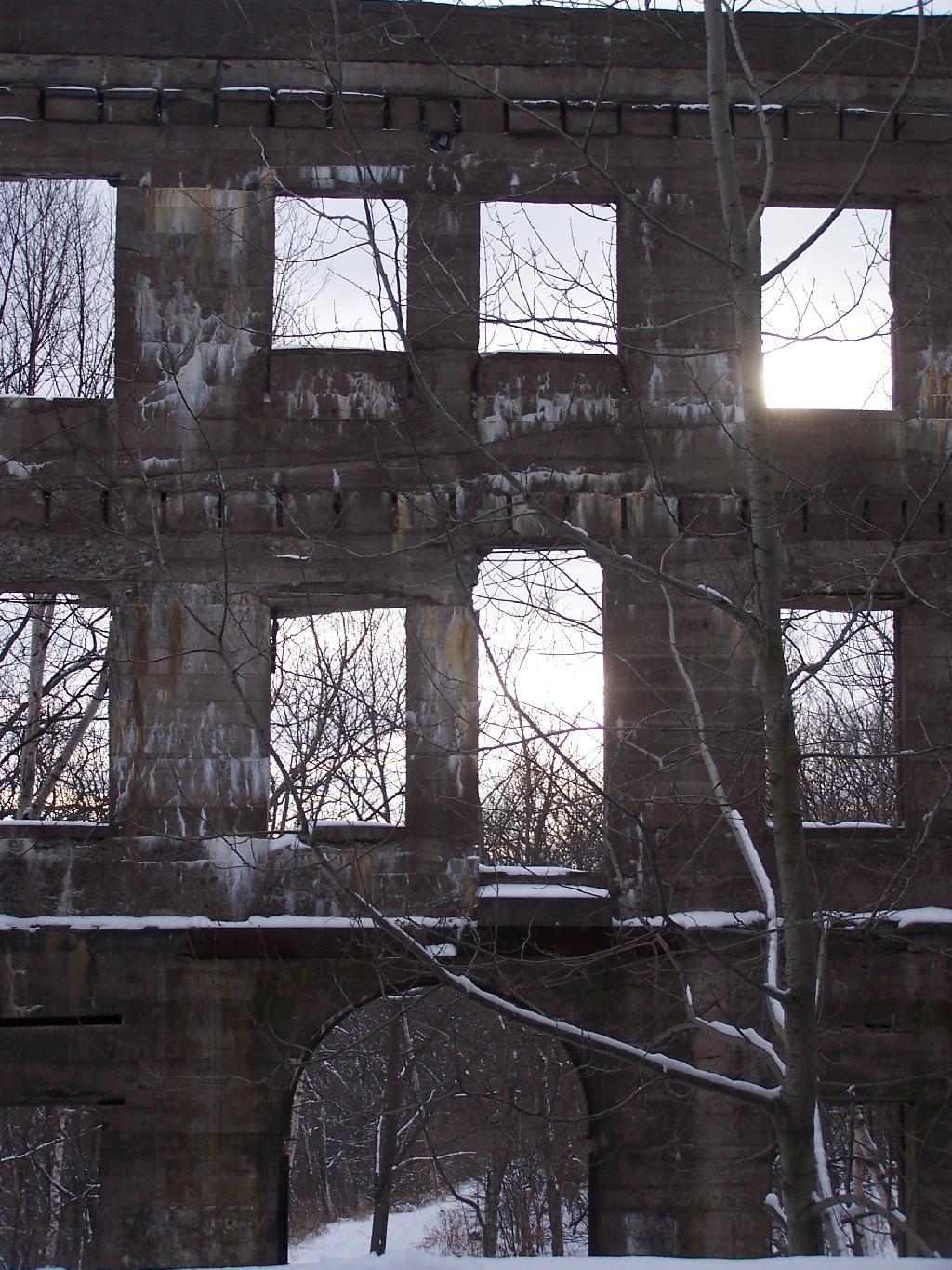 Photo: Sun Filters Through Mountain House Photo: Sun Filters Through Mountain House