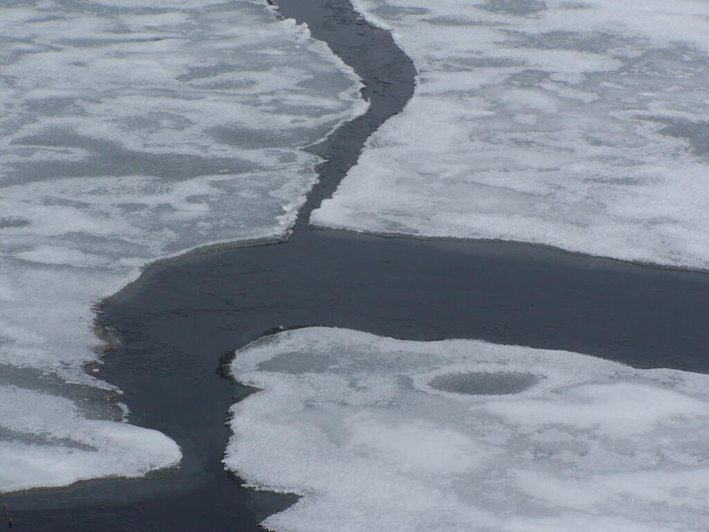 Photo: Ice Breaking Apart Photo: Ice Breaking Apart