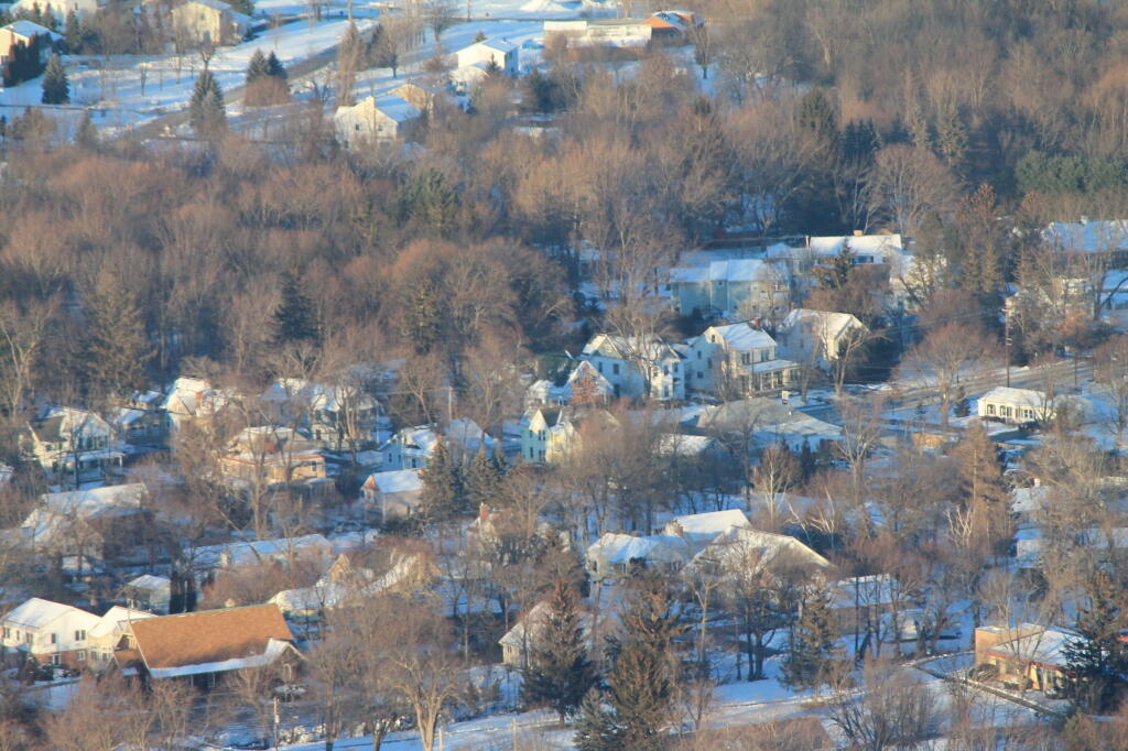Photo: Houses in Altamont