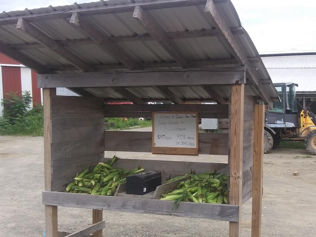 Photo: Got sweet corn 🌽 at Price's Dairy