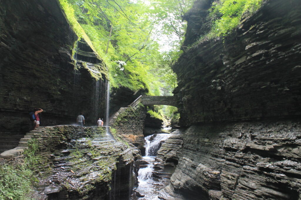 Photo: Rainbow Falls Bridge - Wide
