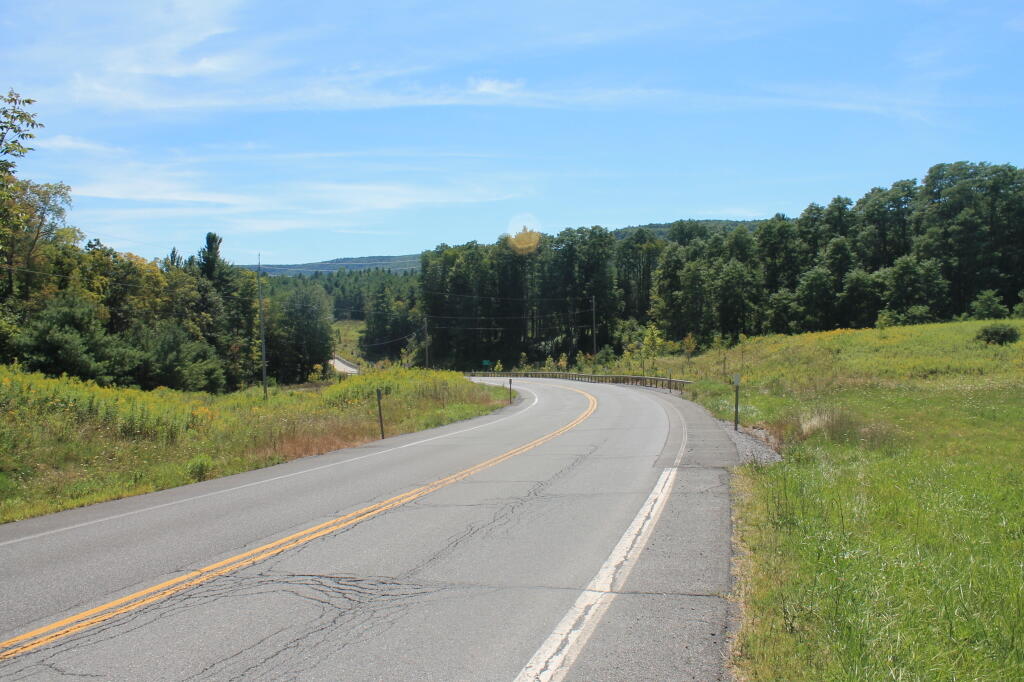 Photo: NY 30 Curve Photo: NY 30 Curve