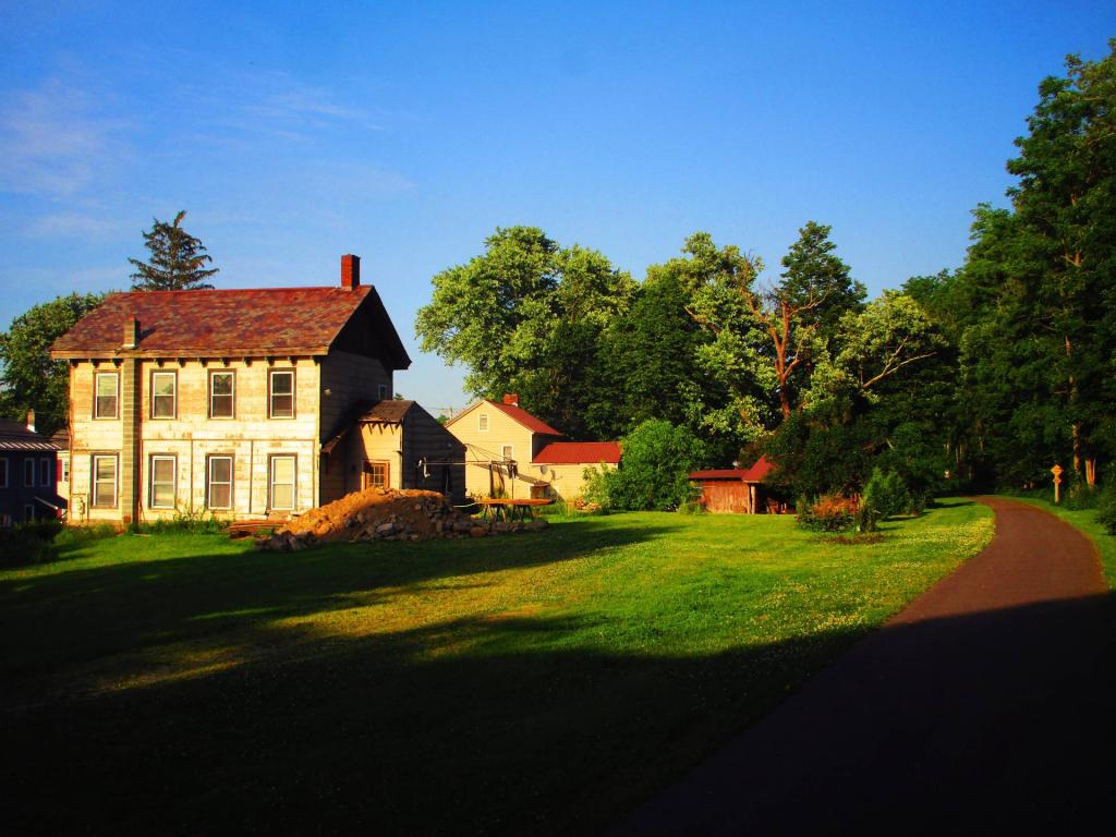Photo: Rode from the Schoharie Crossing out to Sprakers, Past the Noses