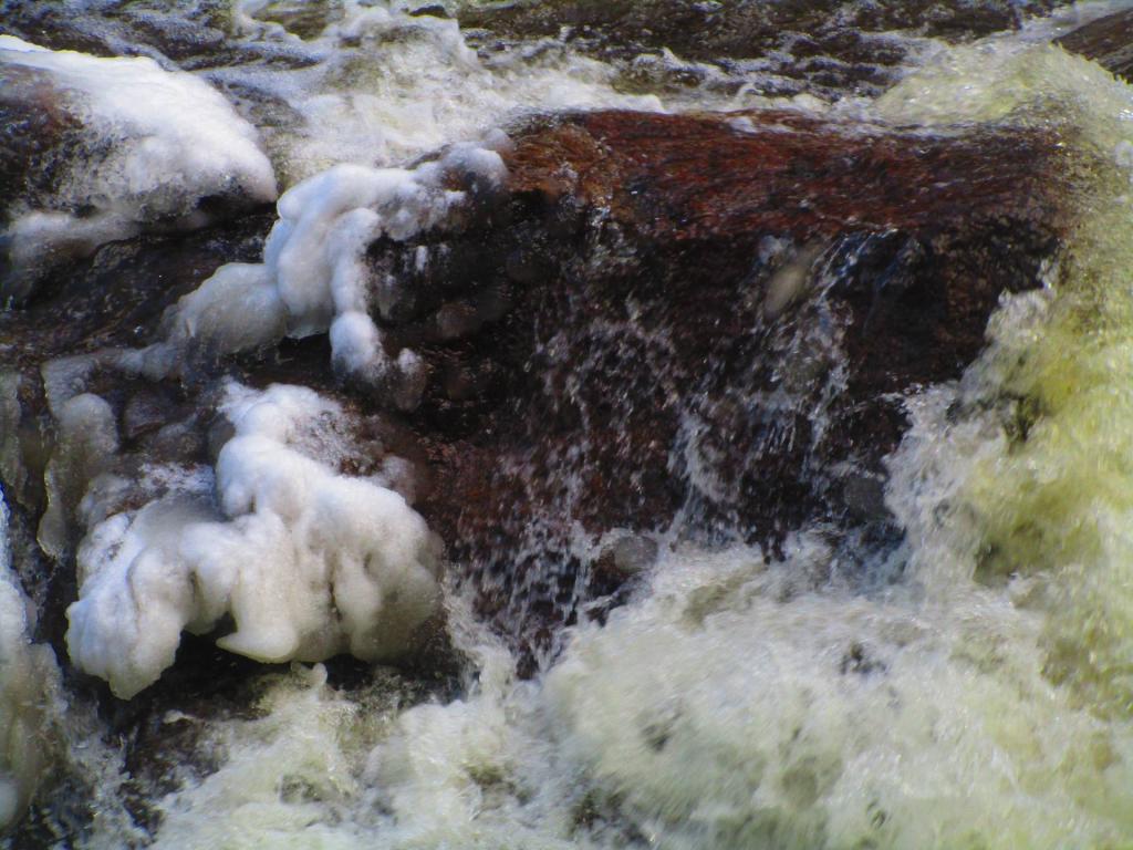 Photo: Splash goes the Bores River Photo: Splash goes the Bores River