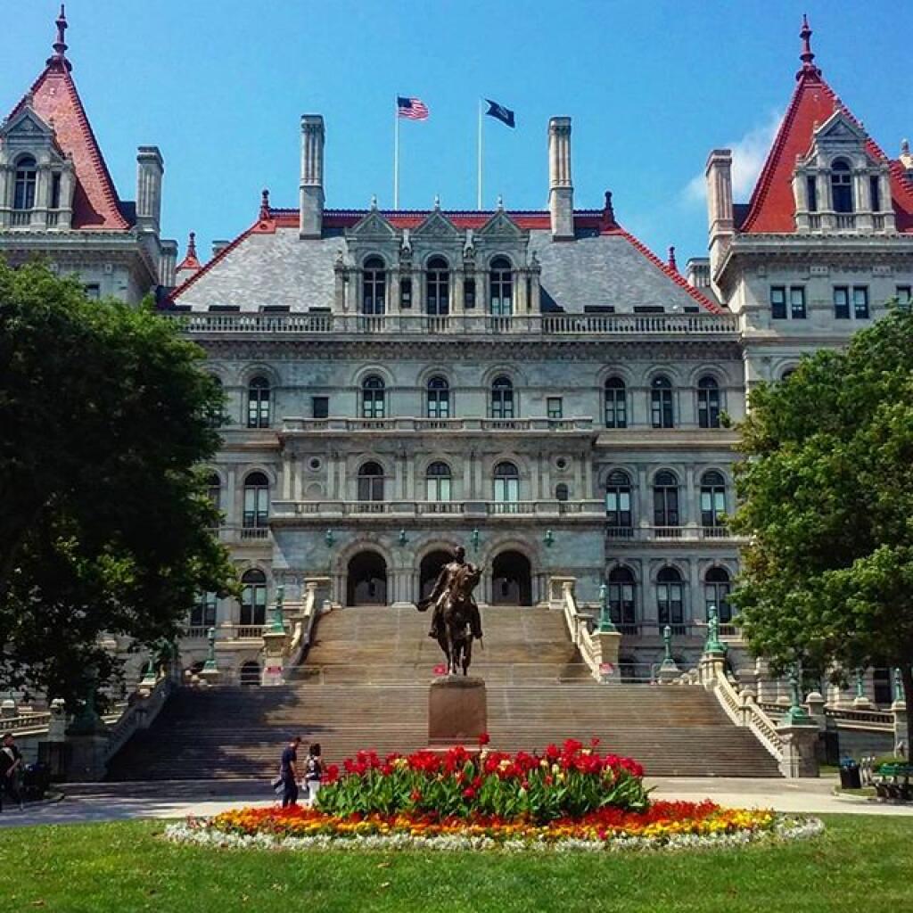 Photo: Capitol Photo: Capitol