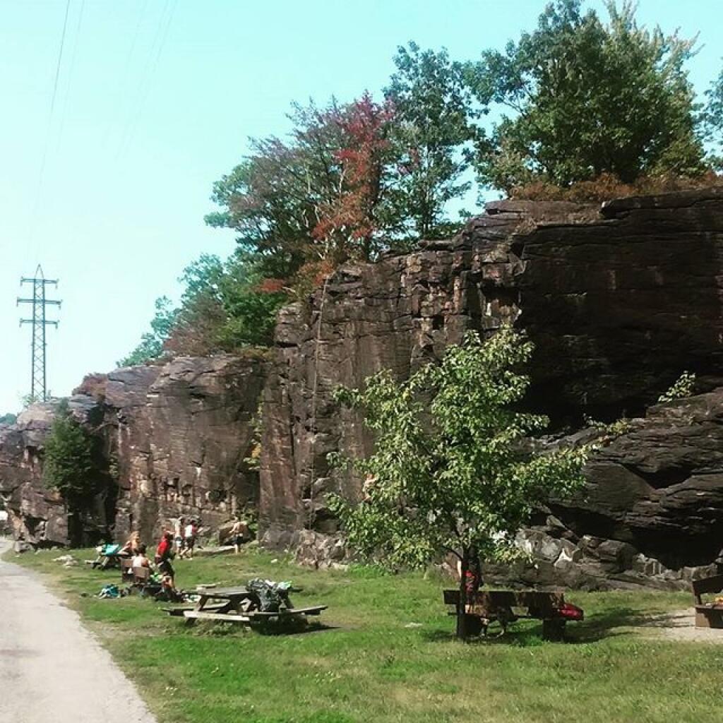 Photo: Rock climbers