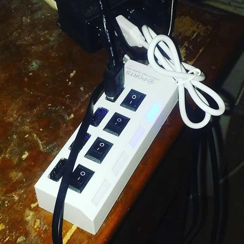 Photo: Two dollar USB hub I got from China Photo: Two dollar USB hub I got from China